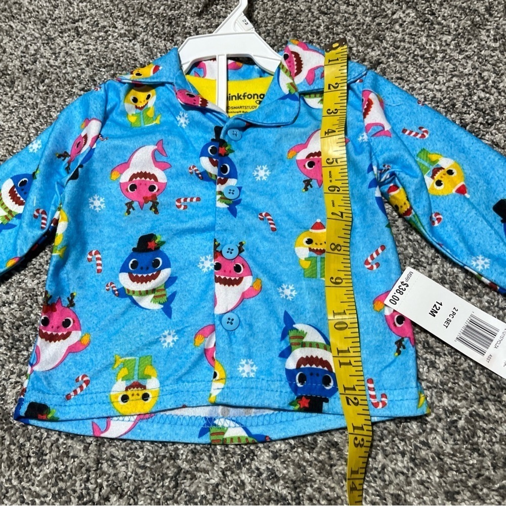 Nickelodeon Baby Shark Pinkfong 12 M Winter Christmas Long Sleeve Top Only - Picture 5 of 9